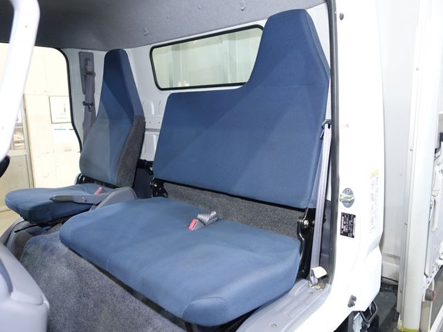 Mitsubishi CANTER 2013-10 17686-13