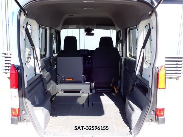 Honda N-VAN 2019-04 334821-17