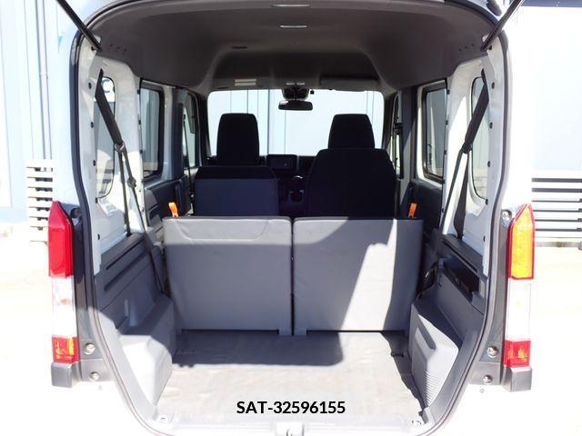 Honda N-VAN 2019-04 334821-16