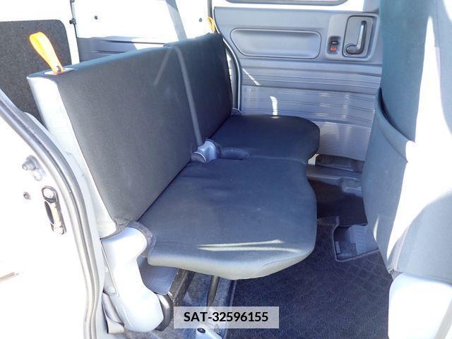 Honda N-VAN 2019-04 334821-15