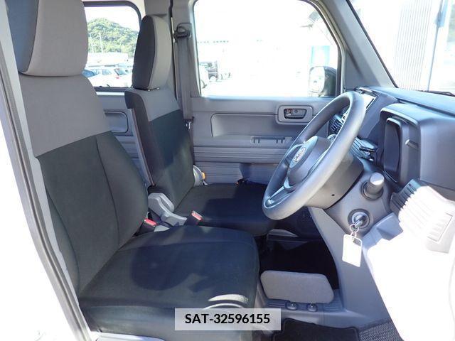 Honda N-VAN 2019-04 334821-14