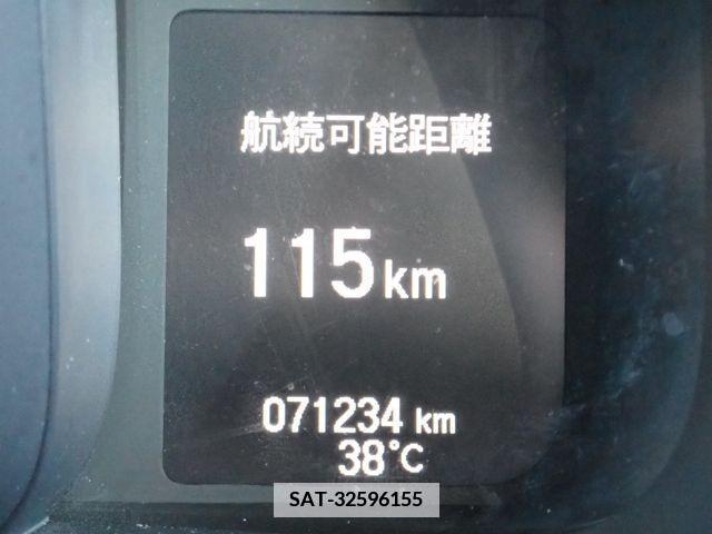 Honda N-VAN 2019-04 334821-12