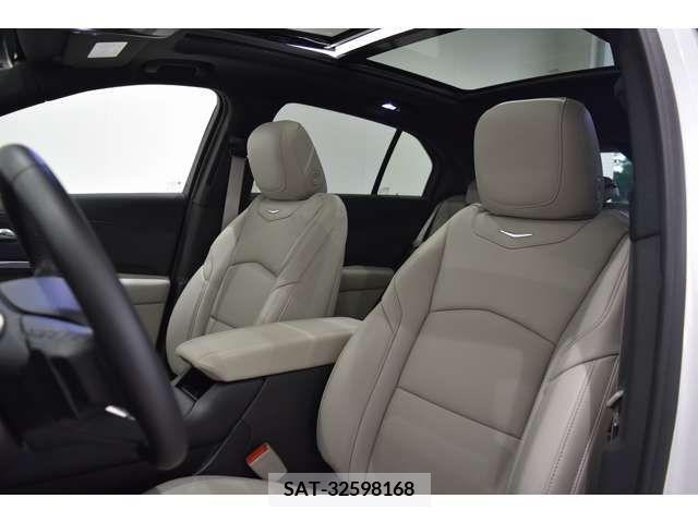 Cadillac XT4 2022-06 222586-4