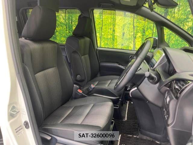 Toyota VOXY 2019-11 394964-8