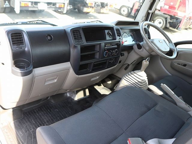 Nissan ATLAS 2012-06 182796-3