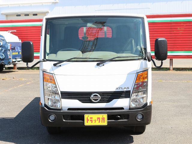 Nissan ATLAS 2012-06 182796-9