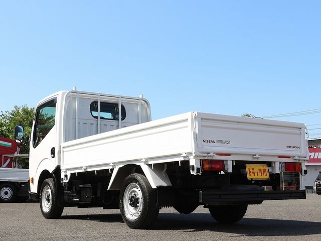 Nissan ATLAS 2012-06 182796-15