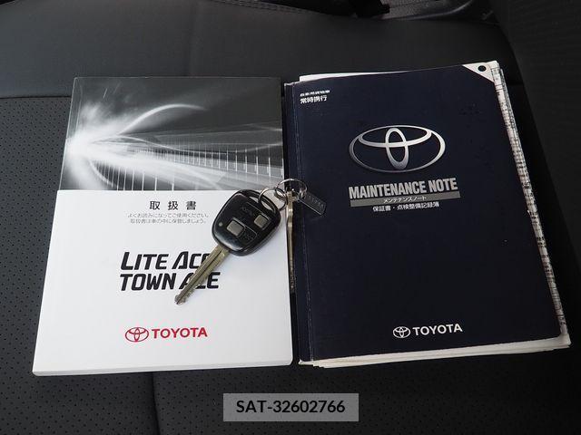 Toyota LITEACE VAN 2014-04 386269-7