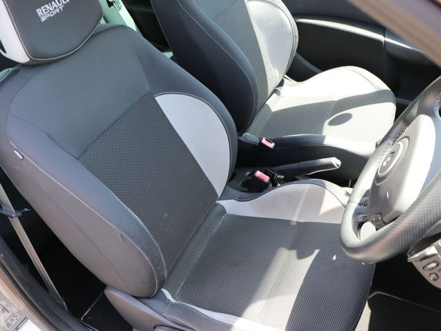 Renault LUTECIA 2011-01 3565-12