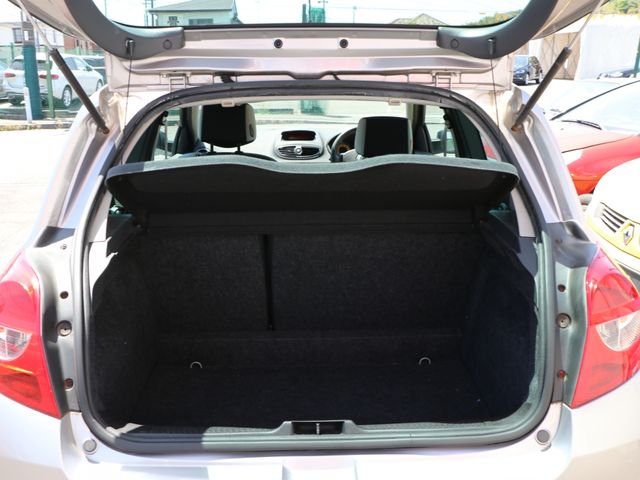 Renault LUTECIA 2011-01 3565-14