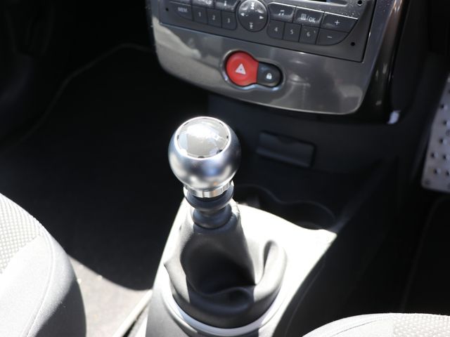 Renault LUTECIA 2011-01 3565-3