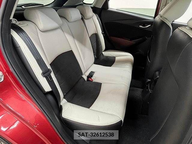 Mazda CX-3 2015-04 211169-5