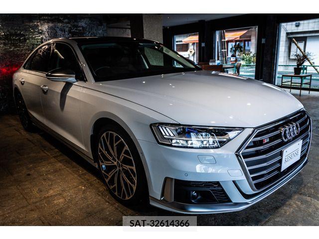 Audi S8 2021-04 237110-12