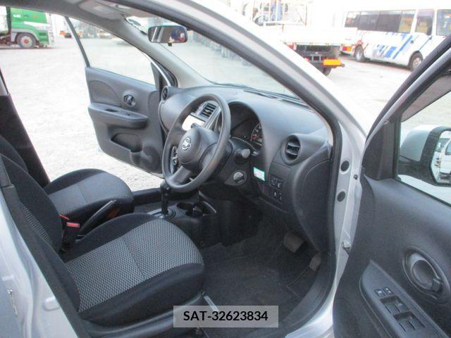 Nissan MARCH 2017-03 207737-9