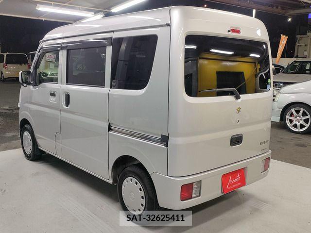 Suzuki EVERY 2016-05 297431-4