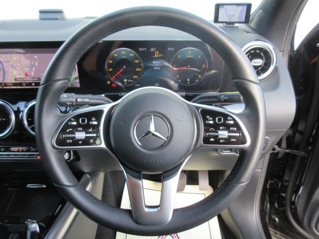 Mercedes Benz GLA-CLASS 2020-10 23084-11