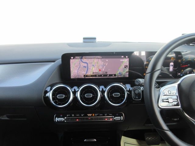 Mercedes Benz GLA-CLASS 2020-10 23084-21