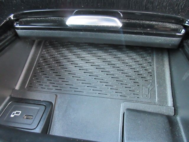 Mercedes Benz GLA-CLASS 2020-10 23084-26