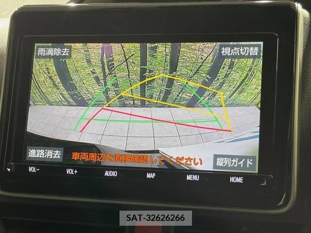 Toyota VOXY 2019-04 205522-4