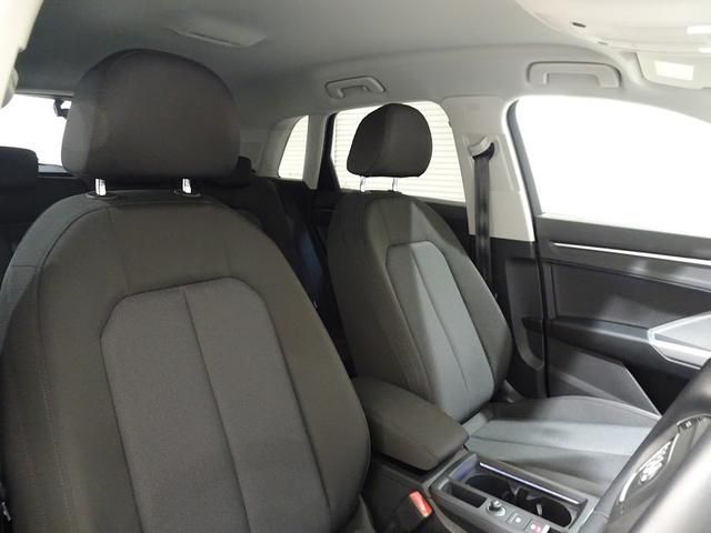Audi Q3 2021-05 10218-13