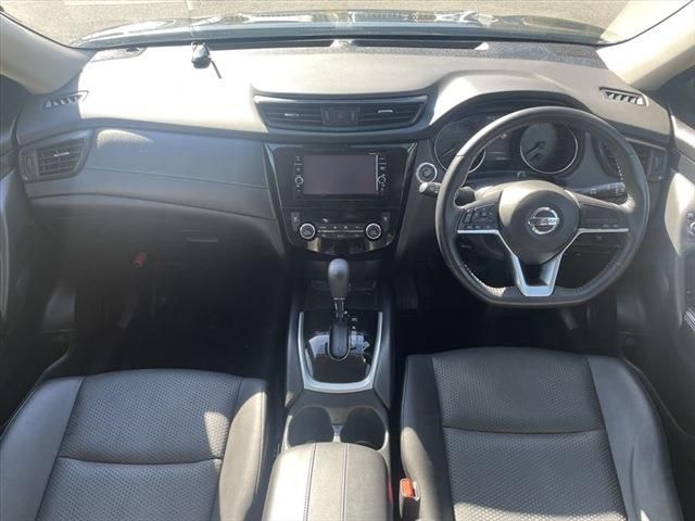 Nissan X-TRAIL 2018-10 17747-18