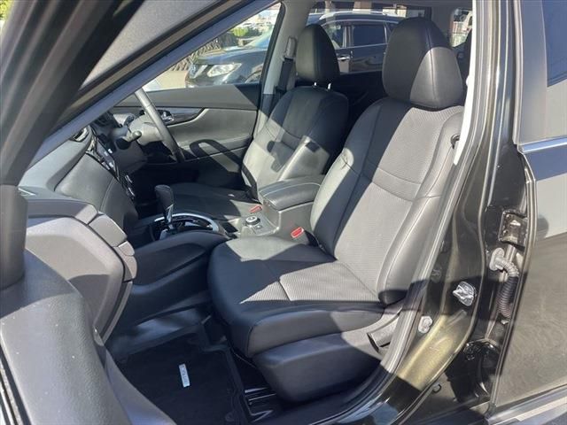 Nissan X-TRAIL 2018-10 17747-21