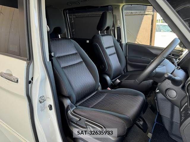 Nissan SERENA 2019-06 367677-8