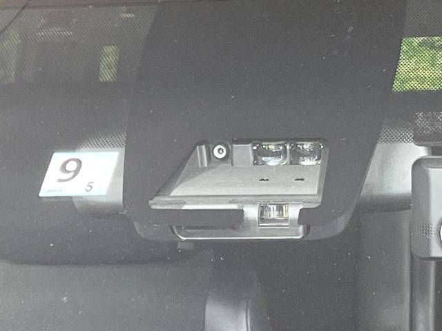 Toyota NOAH 2018-01 22126-2