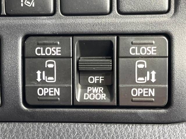 Toyota NOAH 2018-01 22126-5