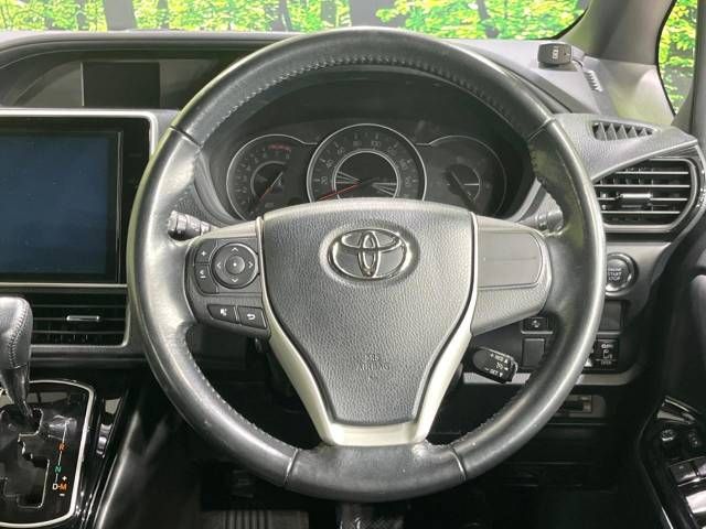 Toyota NOAH 2018-01 22126-12