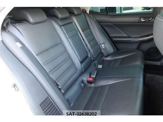Lexus IS 2013-11 297899-5
