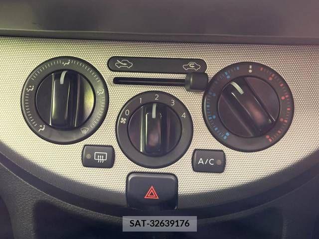 Nissan NOTE 2009-11 252686-7