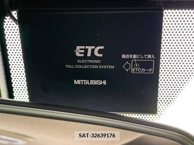 Nissan NOTE 2009-11 252686-4