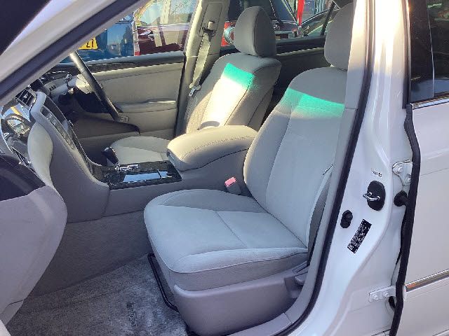 Toyota CROWN SEDAN 2005-10 28781-18