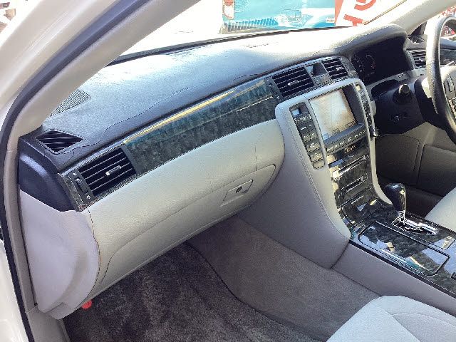 Toyota CROWN SEDAN 2005-10 28781-15