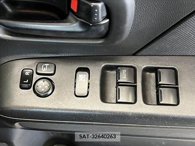 Mazda FLAIR 2017-05 325256-18