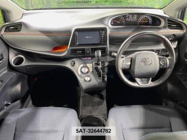 Toyota SIENTA 2016-08 351132-1