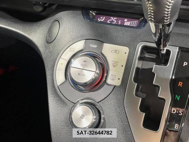 Toyota SIENTA 2016-08 351132-7