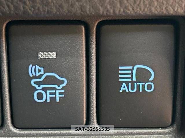 Toyota C-HR 2017-03 322973-7