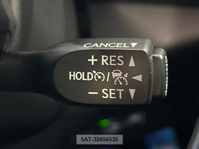Toyota C-HR 2017-03 322973-6