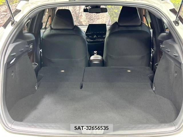 Toyota C-HR 2017-03 322973-11