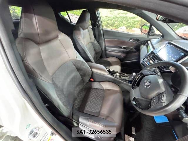 Toyota C-HR 2017-03 322973-9