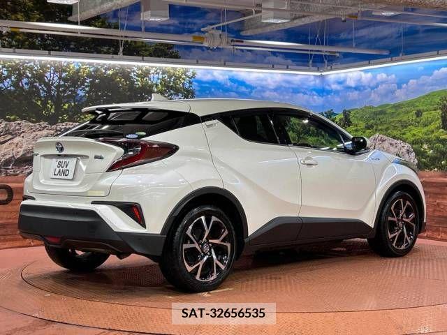 Toyota C-HR 2017-03 322973-18
