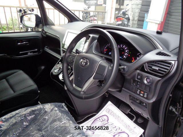 Toyota VOXY 2018-12 321634-13