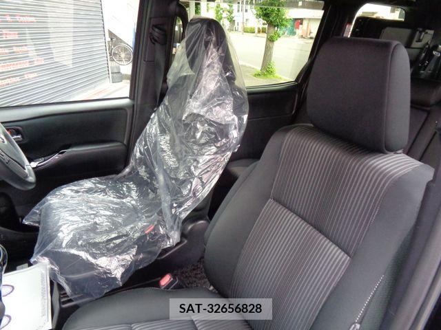 Toyota VOXY 2018-12 321634-19