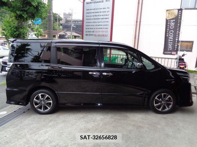 Toyota VOXY 2018-12 321634-7