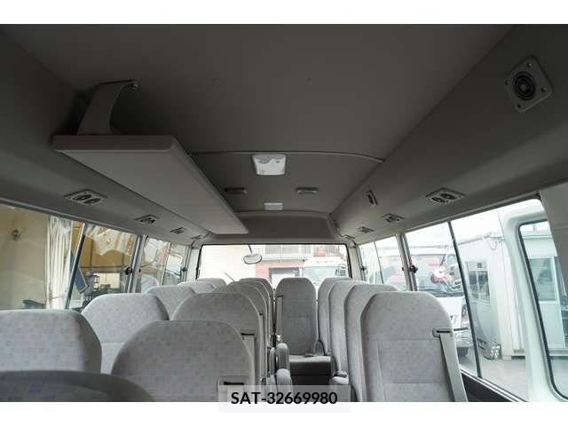 Toyota COASTER 2015-04 264381-14