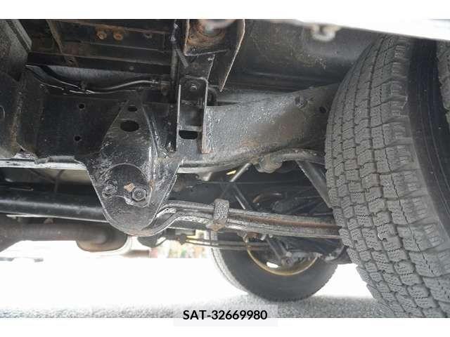 Toyota COASTER 2015-04 264381-9