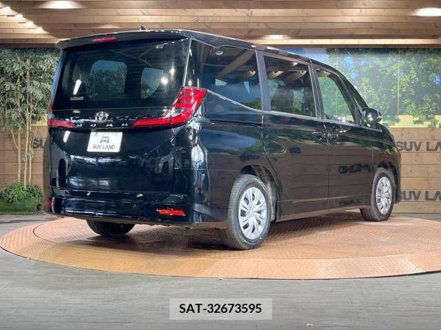 Toyota NOAH 2023-04 216688-16