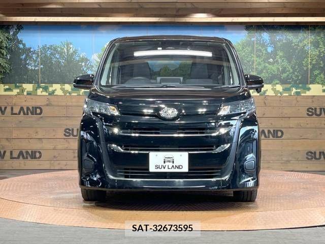 Toyota NOAH 2023-04 216688-13